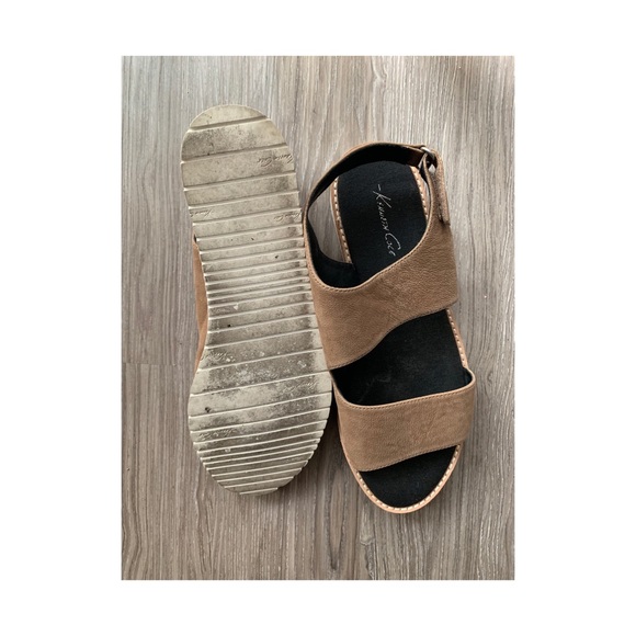 Kenneth Cole Tan Suede Sandals - Picture 3 of 6